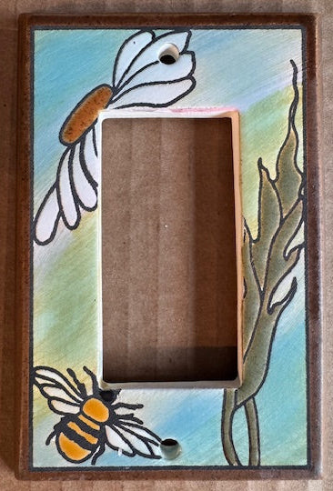 Daisy Bee Switch Plate